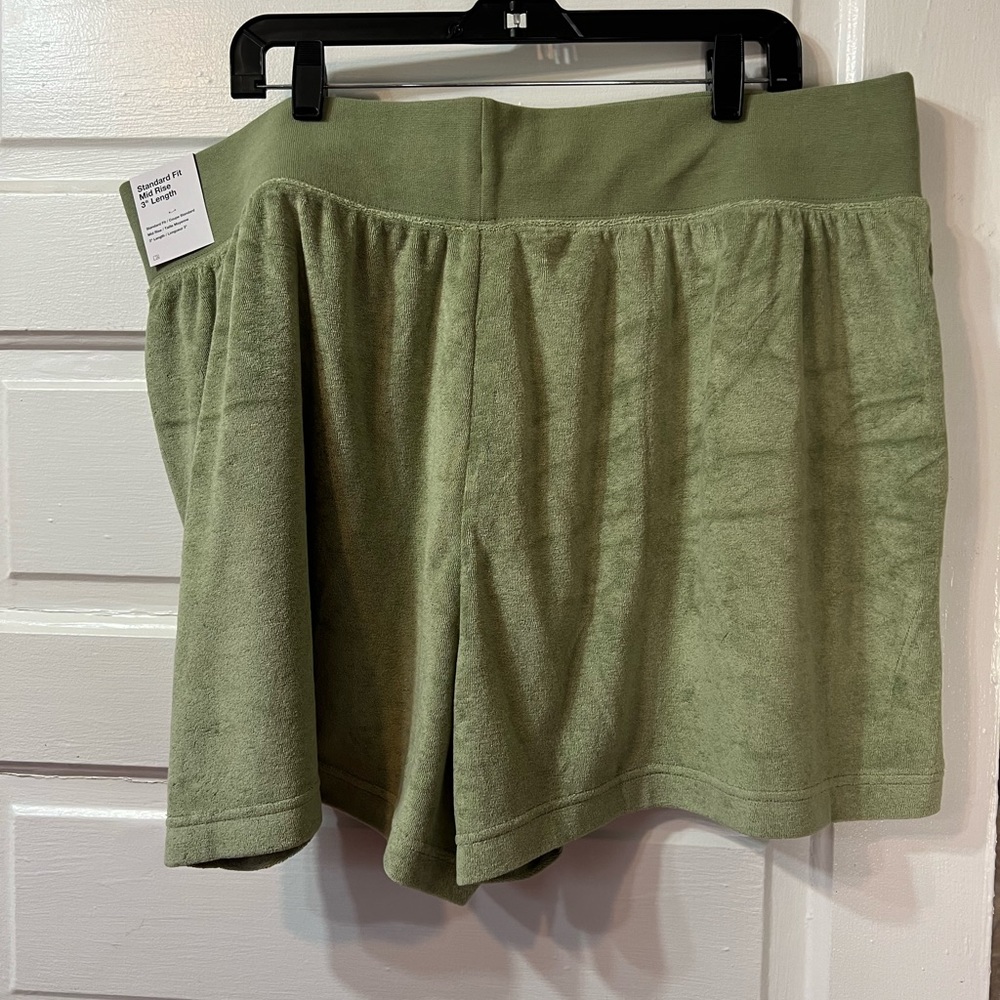 Nike velour shorts - Picture 3 of 4